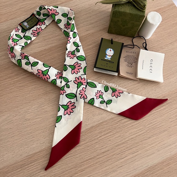 Auth Gucci x Doraemon Silk Scarf - Used once - Picture 2 of 6